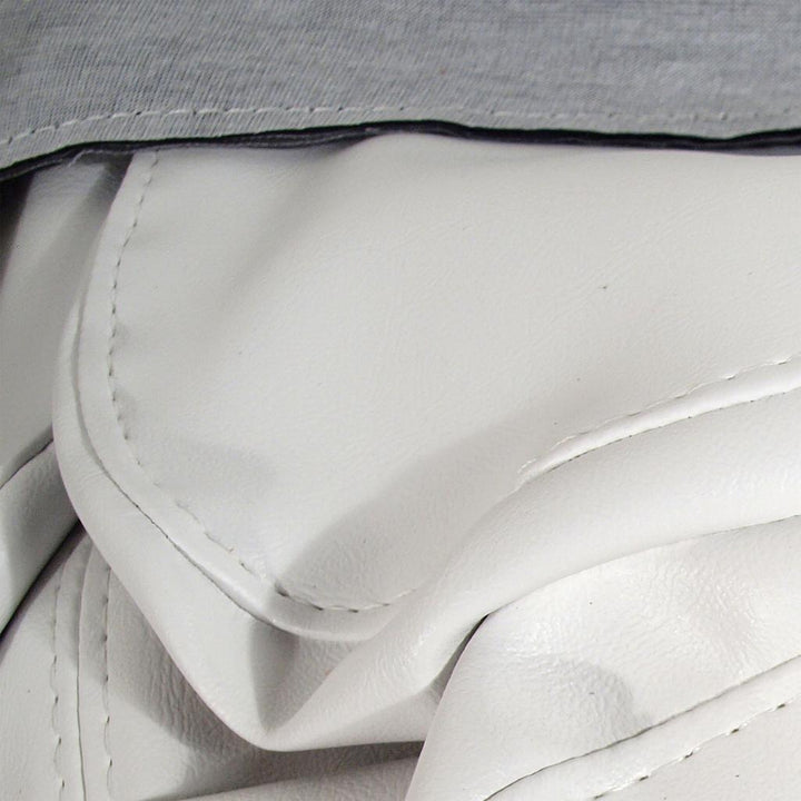 Standard / White detail