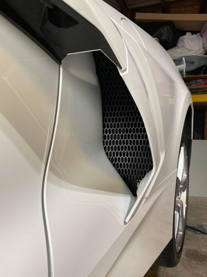 C8 Corvette Stingray 2020-2026 Side Intake Mesh Grills
