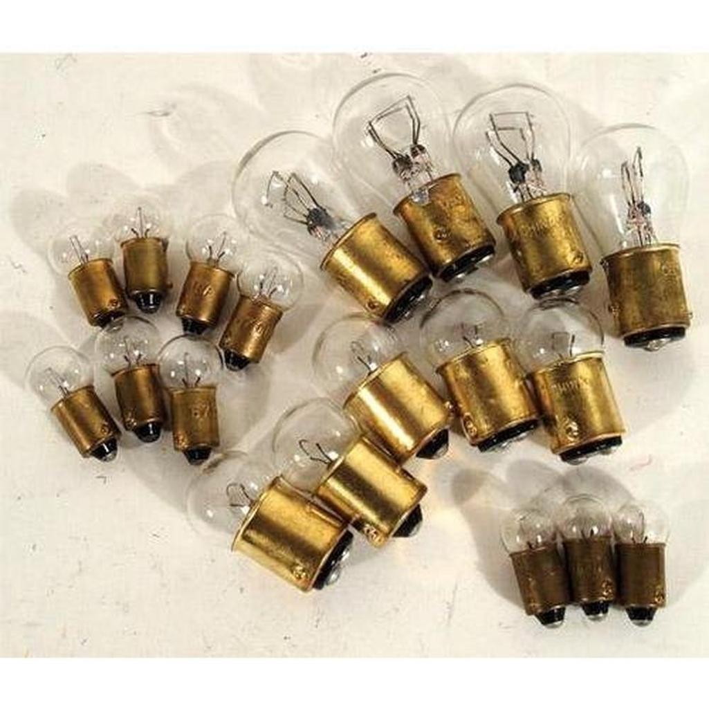 Corvette Light Bulb Kit. 17 Piece: 1960